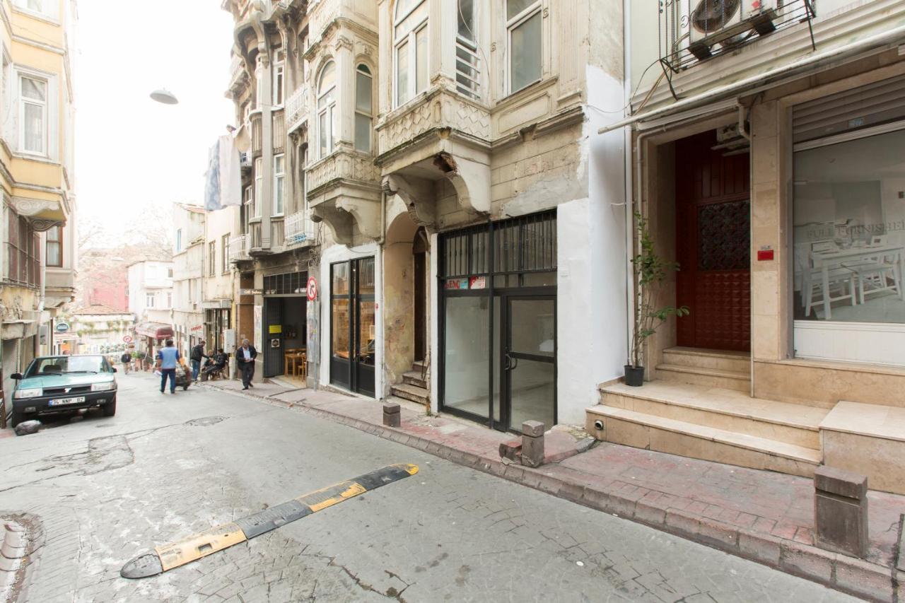 Galata Port